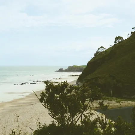 Seronda Surfhouse 旅馆