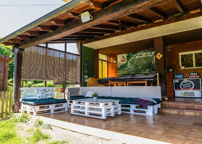 Seronda Surfhouse Hostal *