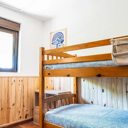 Seronda Surfhouse Hostel