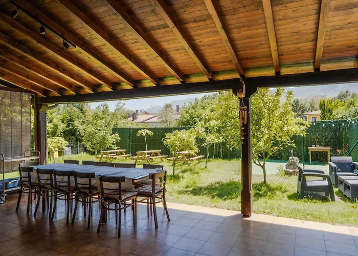 Seronda Surfhouse Hostel Poo De Llanes